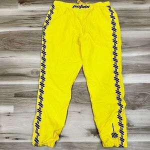 Petals by Petals and Peacocks Yellow and Black Joggers Men’s Small